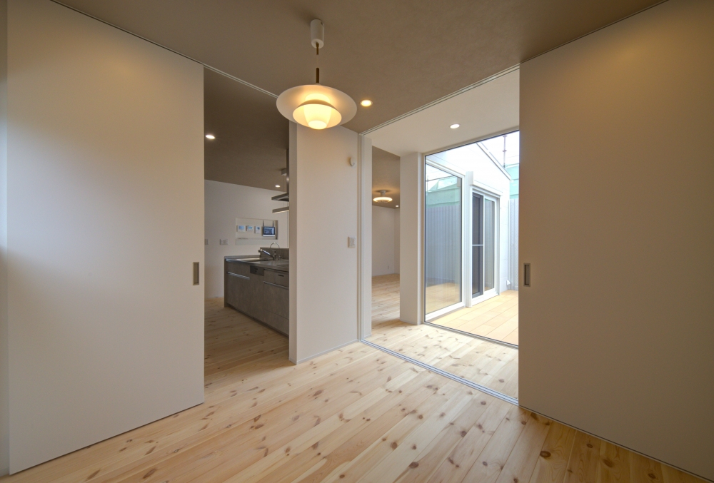 Room1_8 1.jpg
